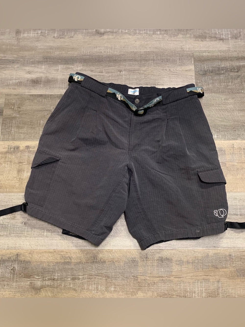 Pearl Izumi Technical Wear Belted Padded Cycling Bike Cargo Shorts  Mens XL